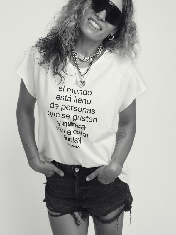 CAMISETA CHICA "PERSONAS"...