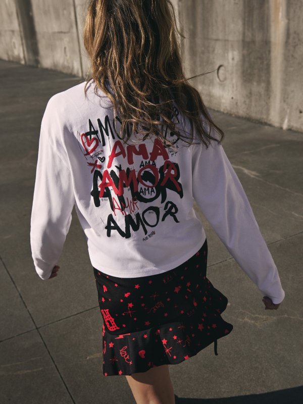 CAMISETA "AMA AMOR"