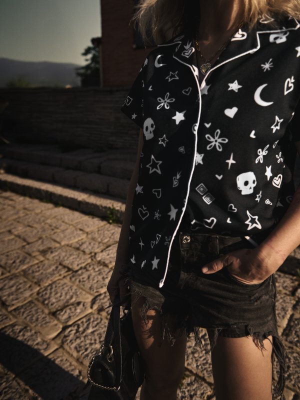 CAMISA NEGRA "BANDANA"