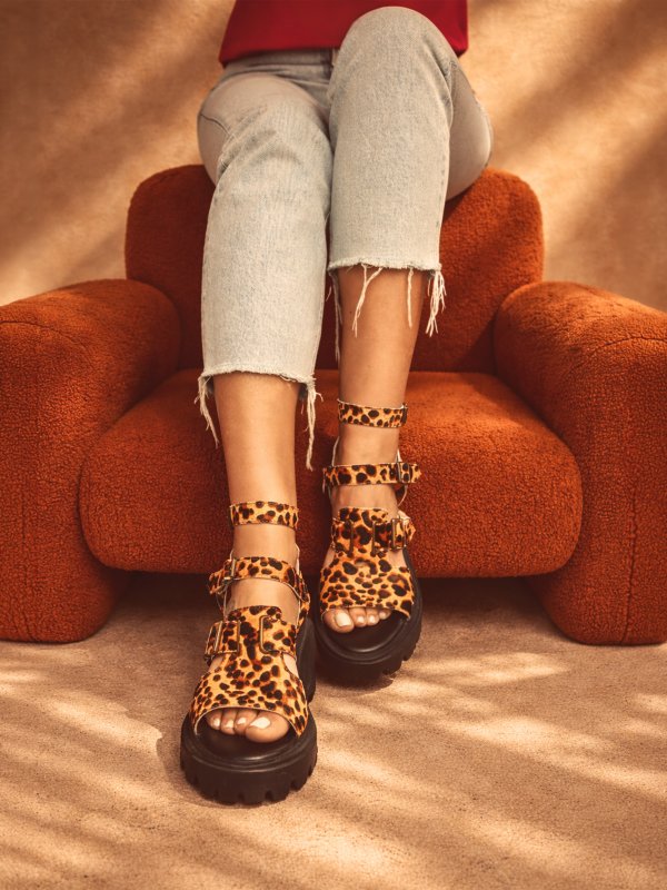 SANDALIAS "LOLA" POTRO
