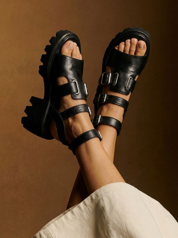 SANDALIAS "LOLA" NEGRAS