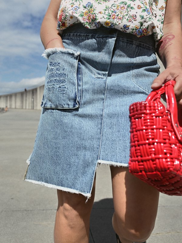 FALDA DENIM "EQUIVOCARSE"