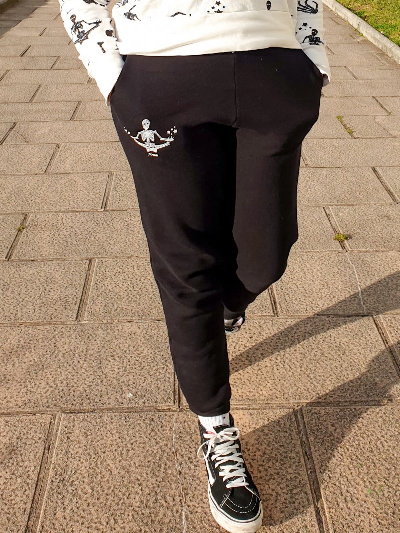 PANTALÓN JOGGER NEGRO \